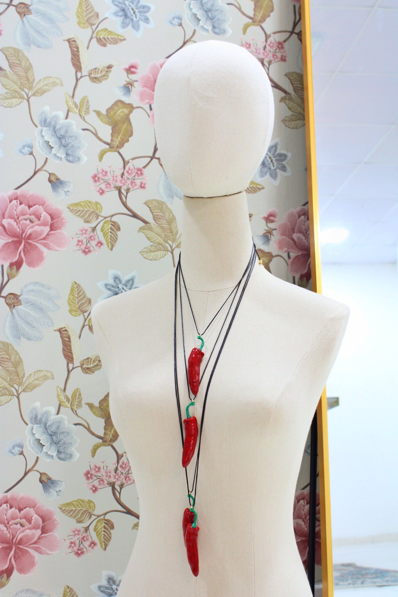 Collar con dije de chile 🌶️ nuevo